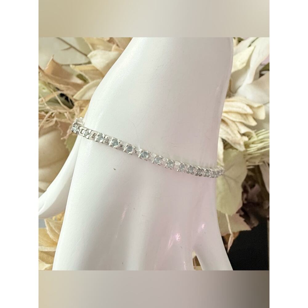 925 Sterling Silver Tennis Style Bracelet - Picture 4 of 8